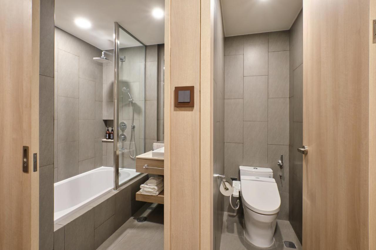 Отель Sotetsu Grand Fresa Saigon 相鉄グランドフレッサ サイゴン Хошимин Экстерьер фото