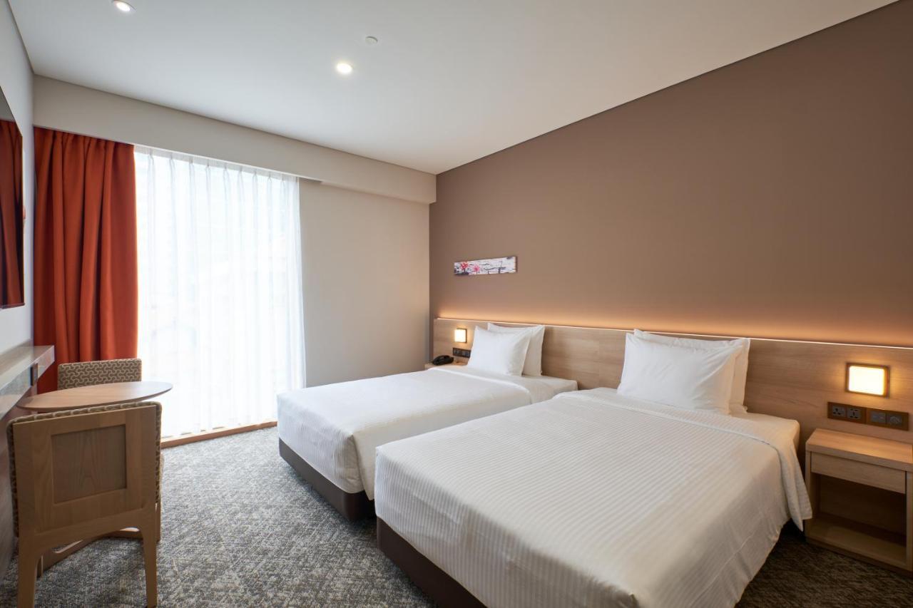 Отель Sotetsu Grand Fresa Saigon 相鉄グランドフレッサ サイゴン Хошимин Экстерьер фото